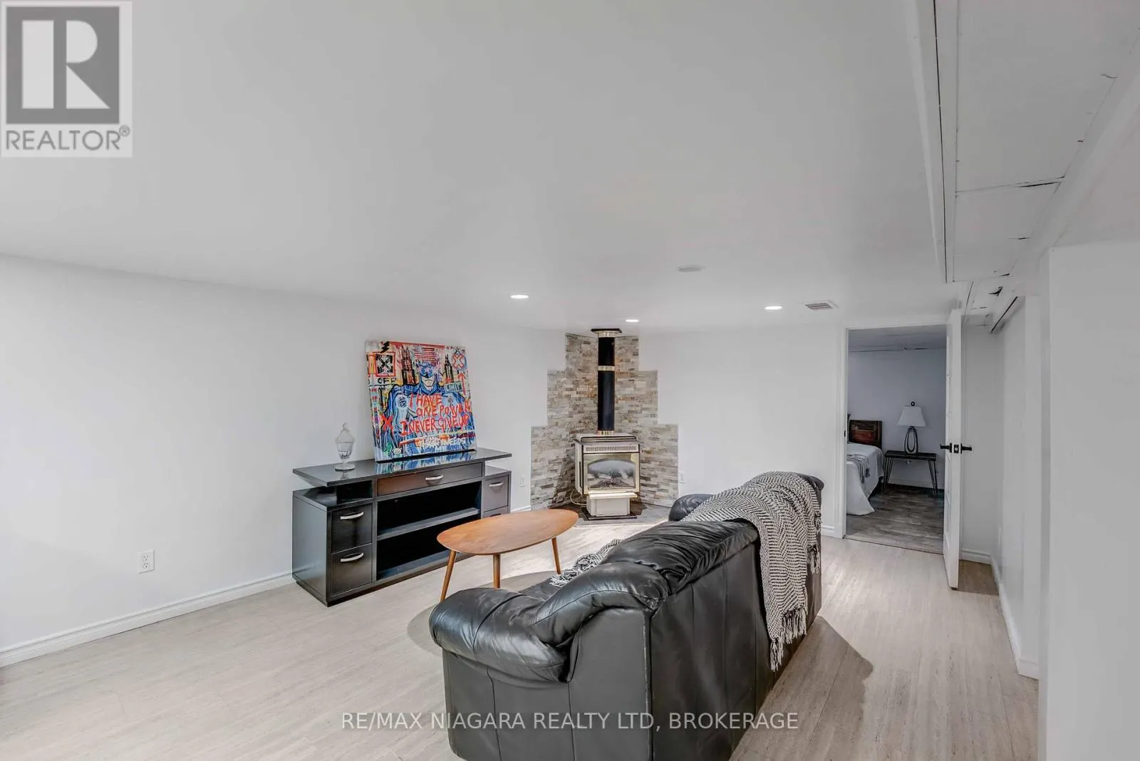 5000 SIXTH AVENUE