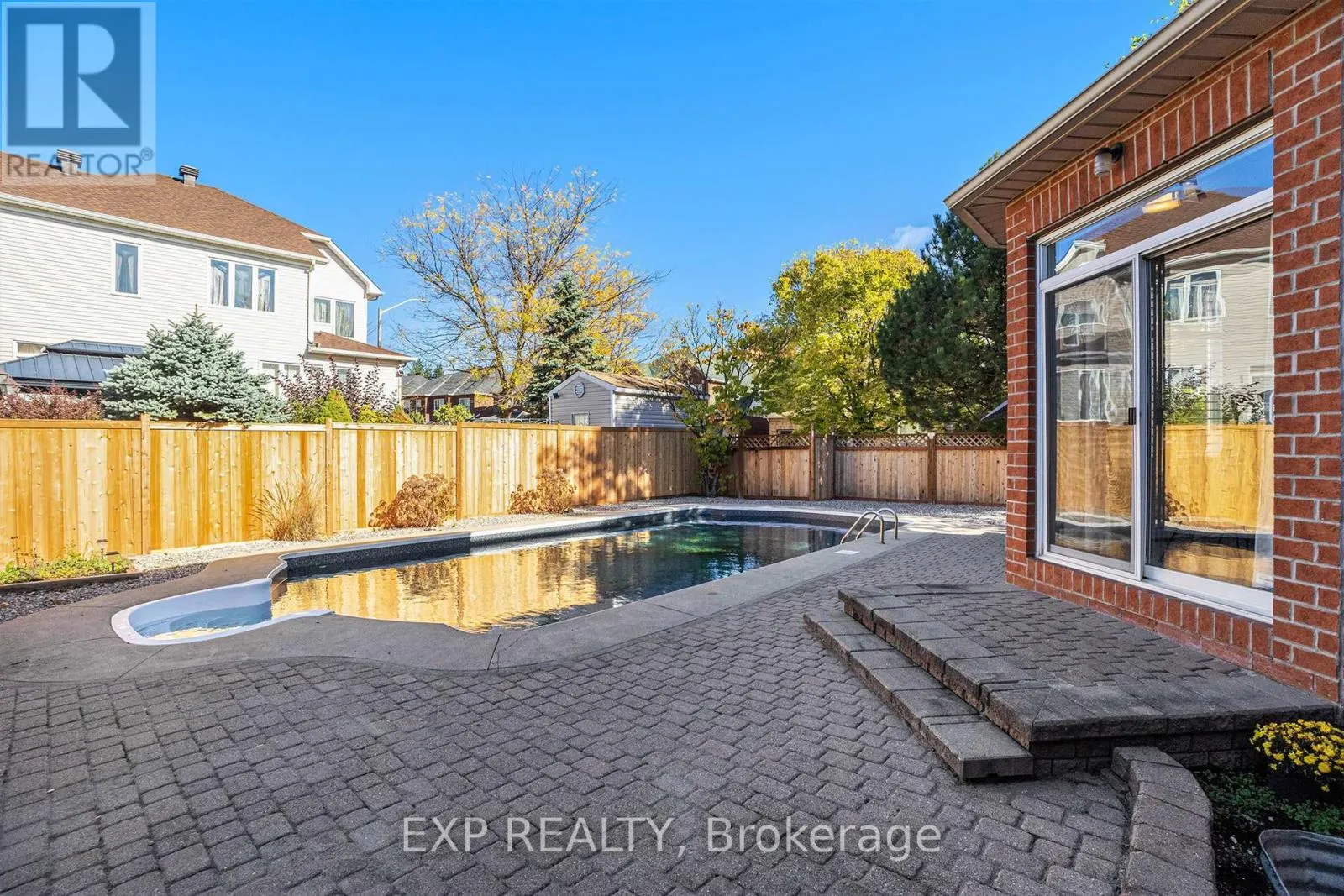 2400 DES PRUCHES AVENUE