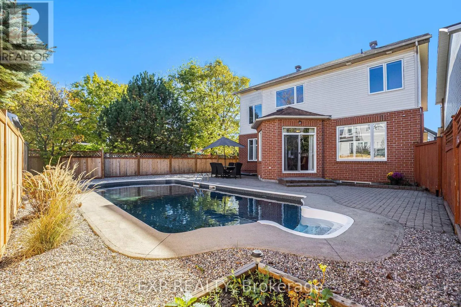 2400 DES PRUCHES AVENUE