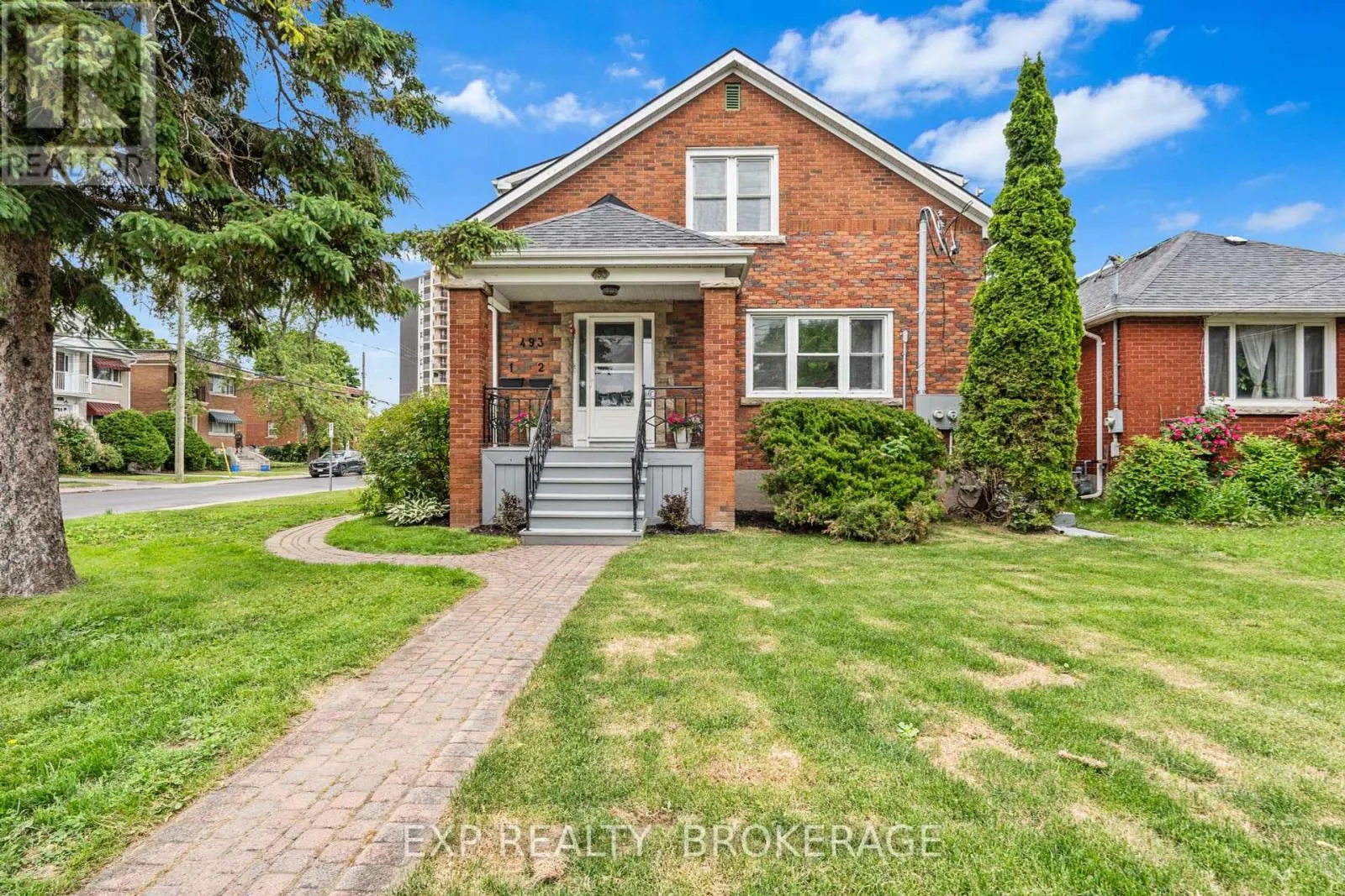 3 - 493 COLLEGE STREET, #3