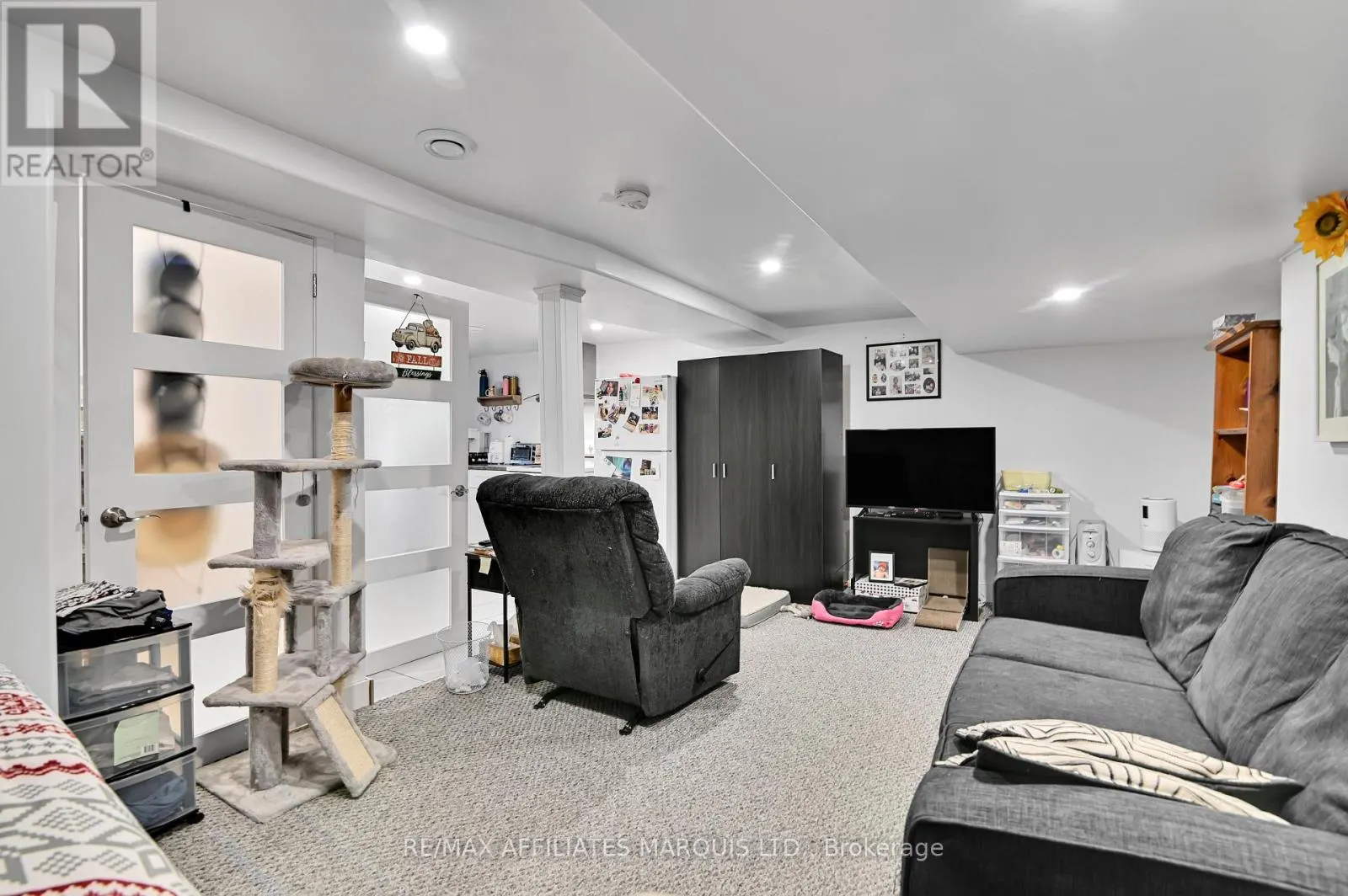 1006 SECOND STREET E
