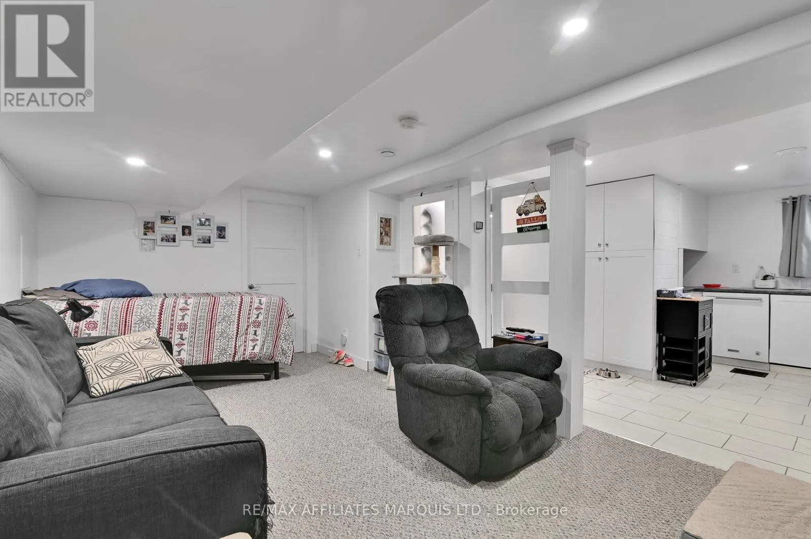 1006 SECOND STREET E