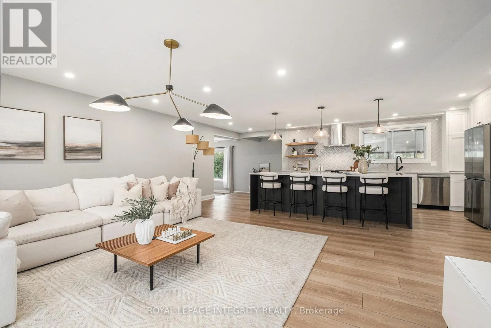 1843 RIDEAU ROAD