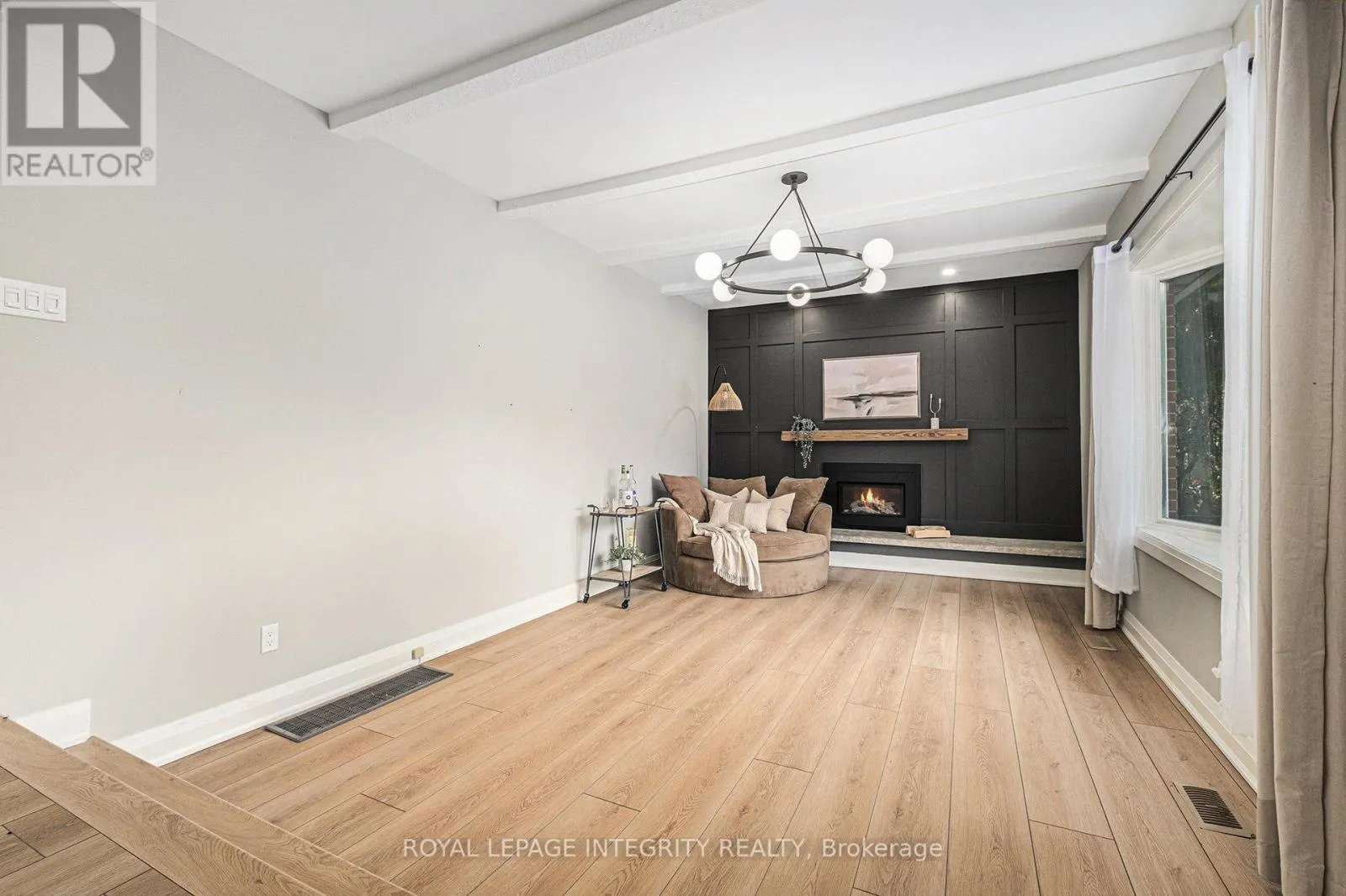 1843 RIDEAU ROAD