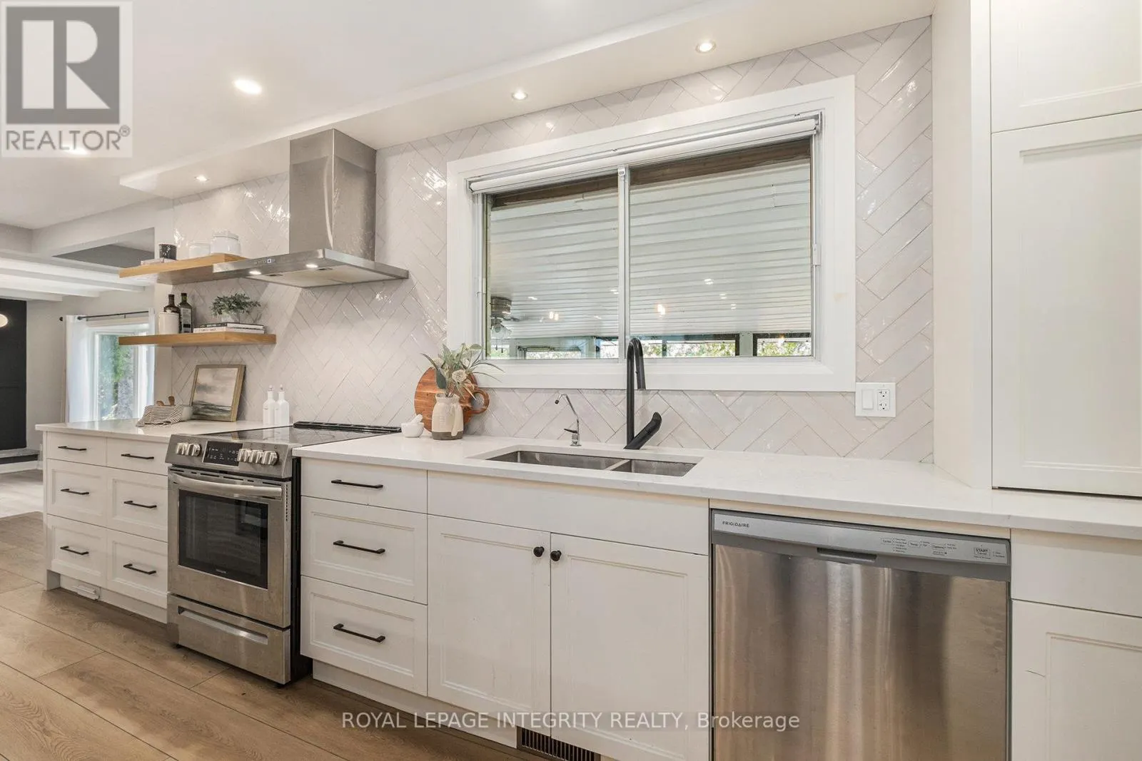 1843 RIDEAU ROAD
