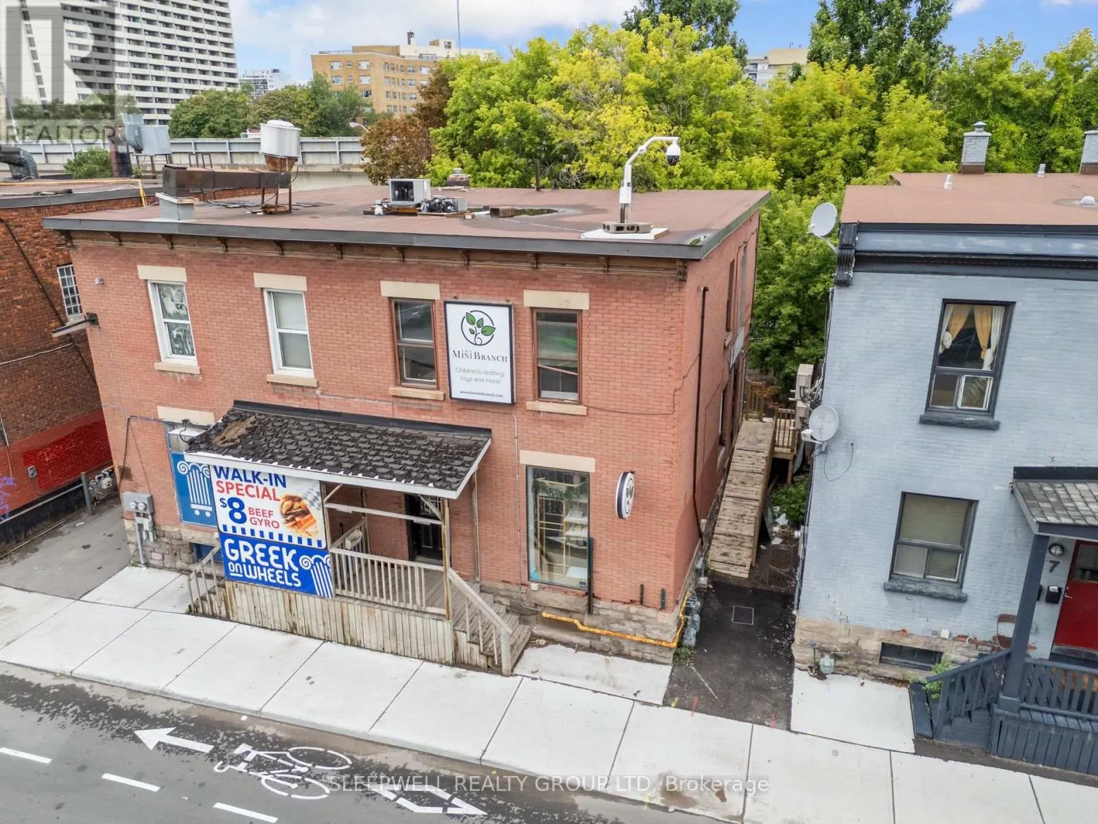 5 HAWTHORNE AVENUE
