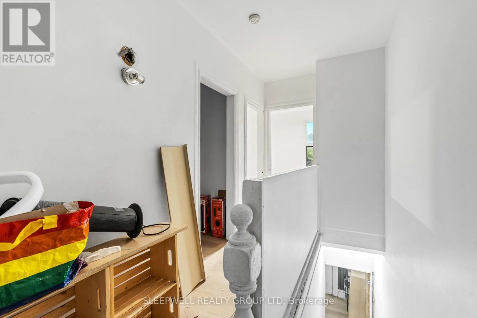 5 HAWTHORNE AVENUE