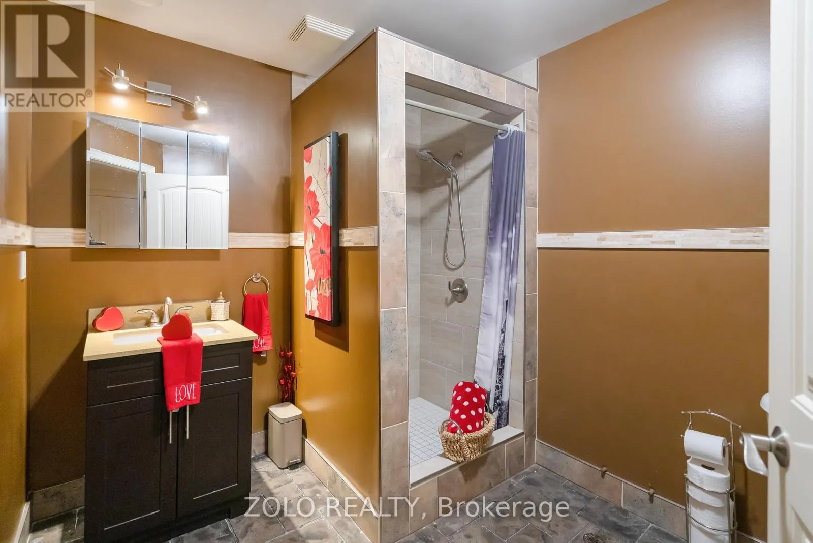 4658 LYONS PARKWAY