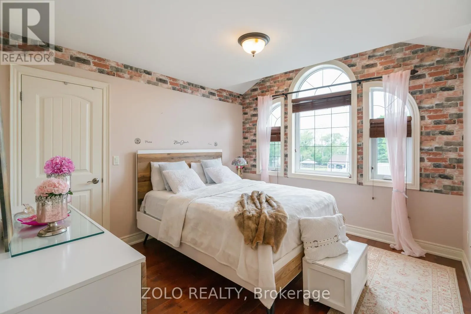 4658 LYONS PARKWAY