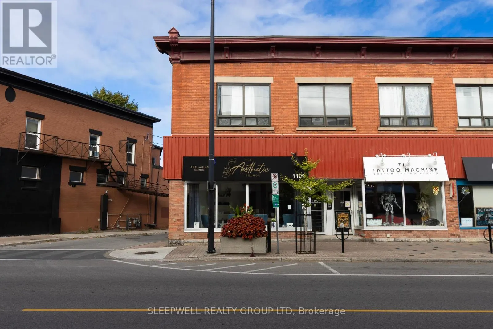 1109 WELLINGTON STREET W