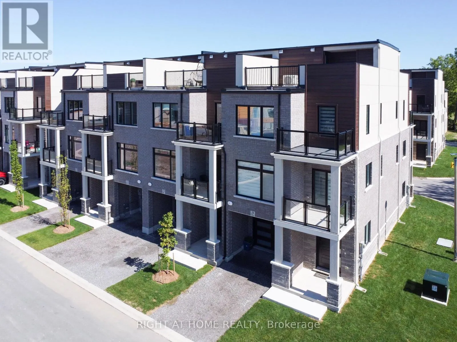 23 - 292 VINE STREET