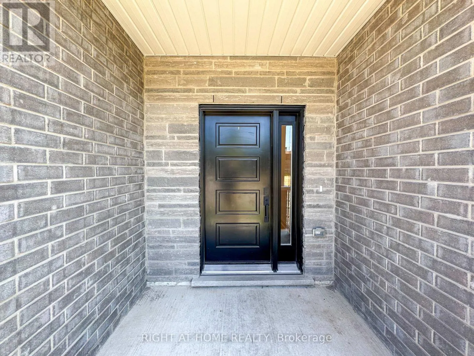 23 - 292 VINE STREET