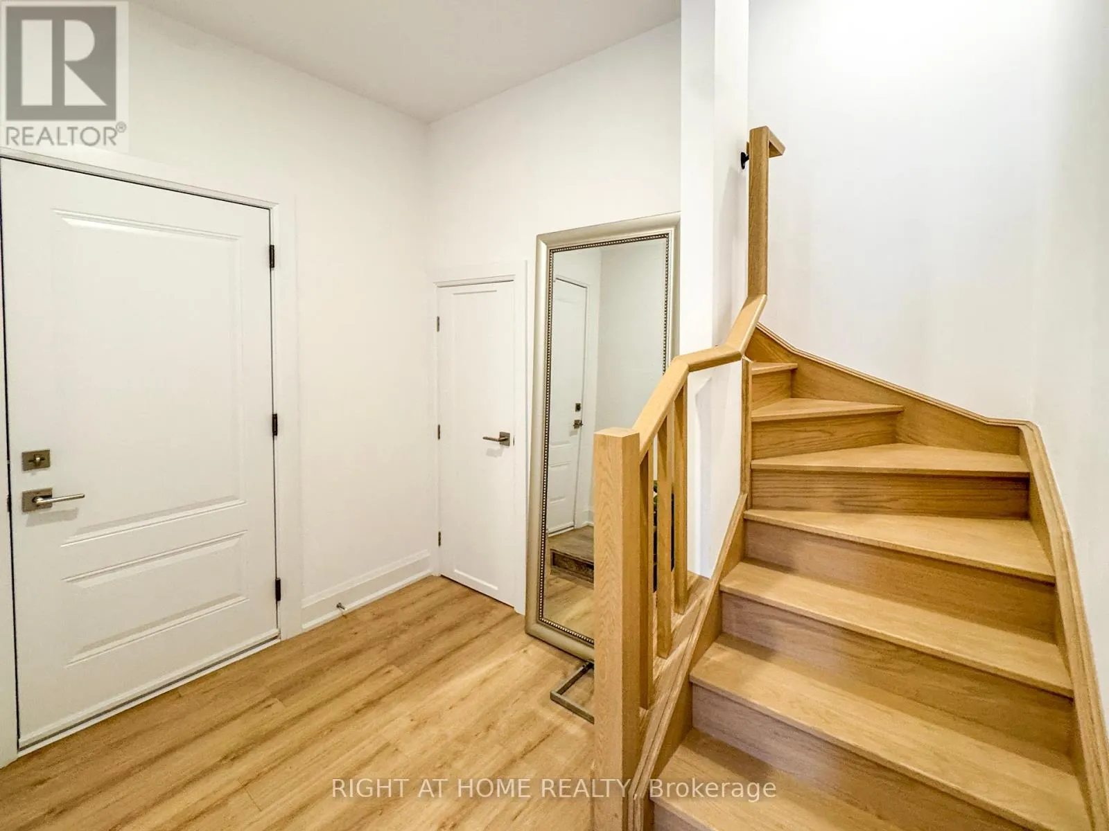 23 - 292 VINE STREET