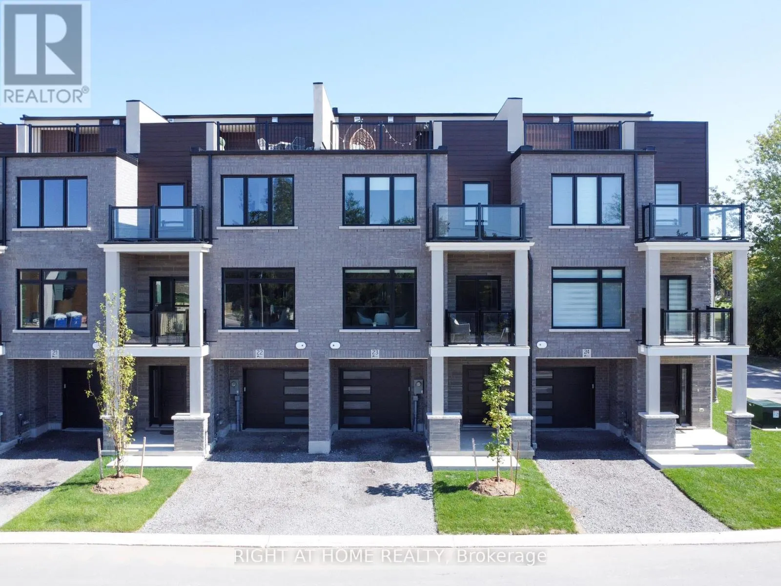 23 - 292 VINE STREET
