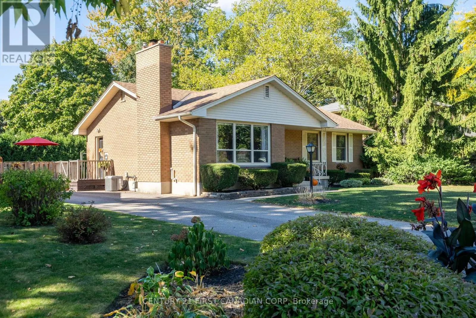 86 MCLEOD CRESCENT