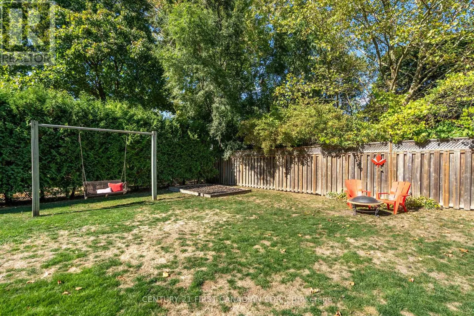 86 MCLEOD CRESCENT