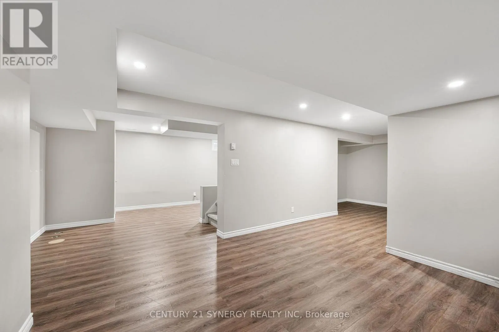 2752 WYLDEWOOD STREET W