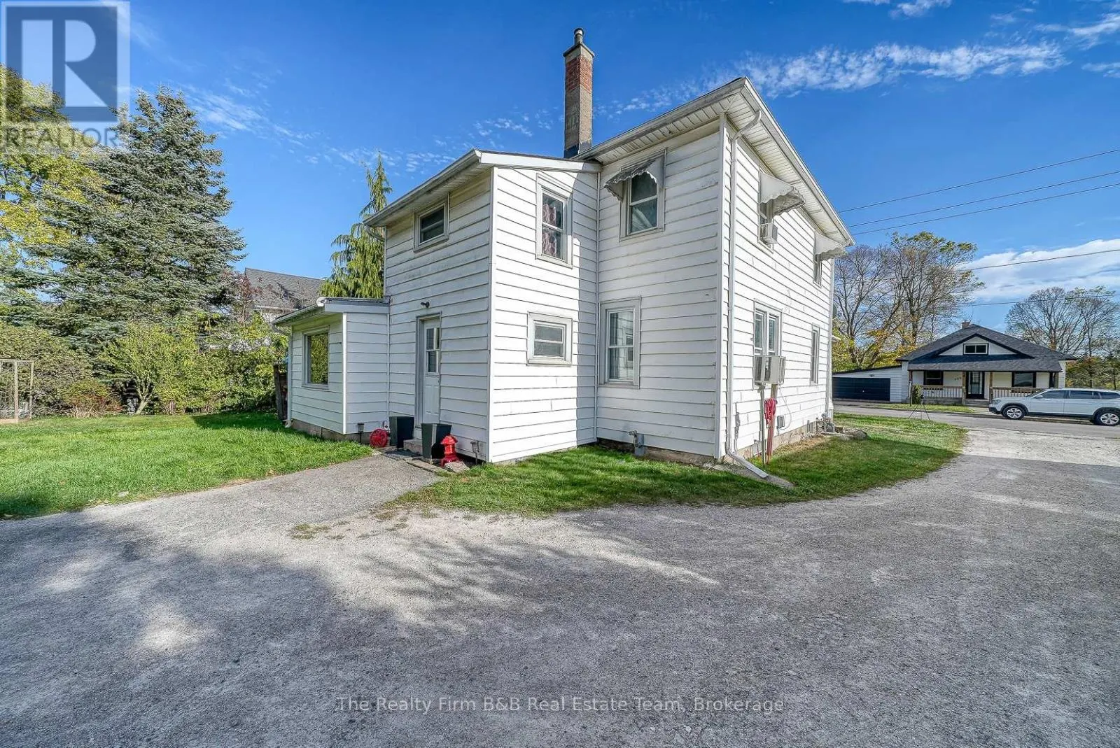 208 VICTORIA STREET