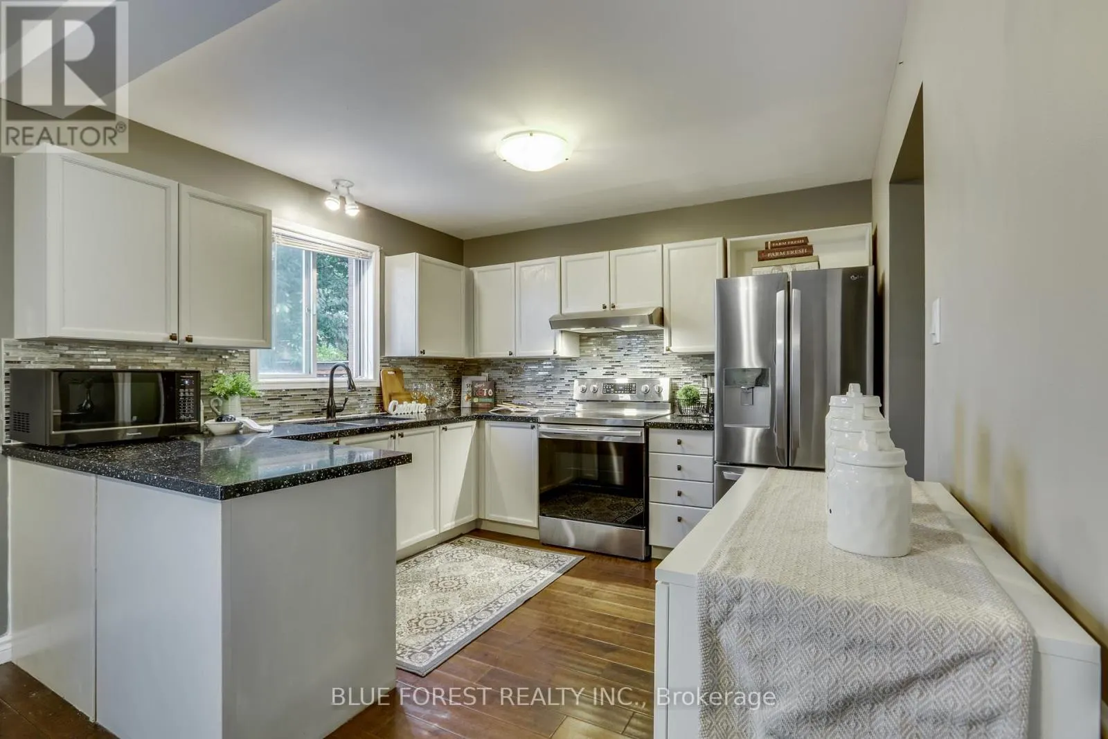27 LOGGERS GROVE