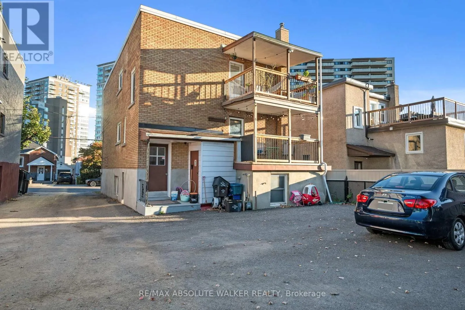 UNIT 2 - 71 GENEST STREET