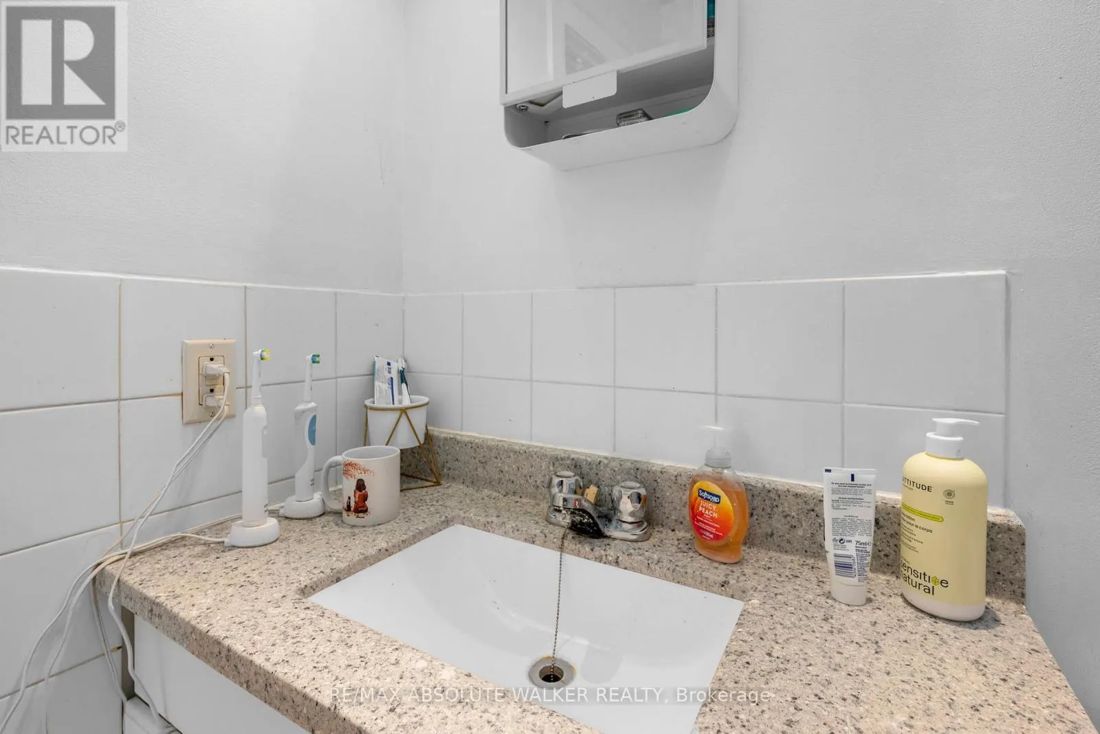 UNIT 2 - 71 GENEST STREET