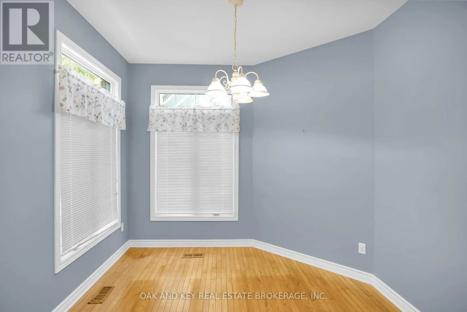 38 QUINELLA PLACE