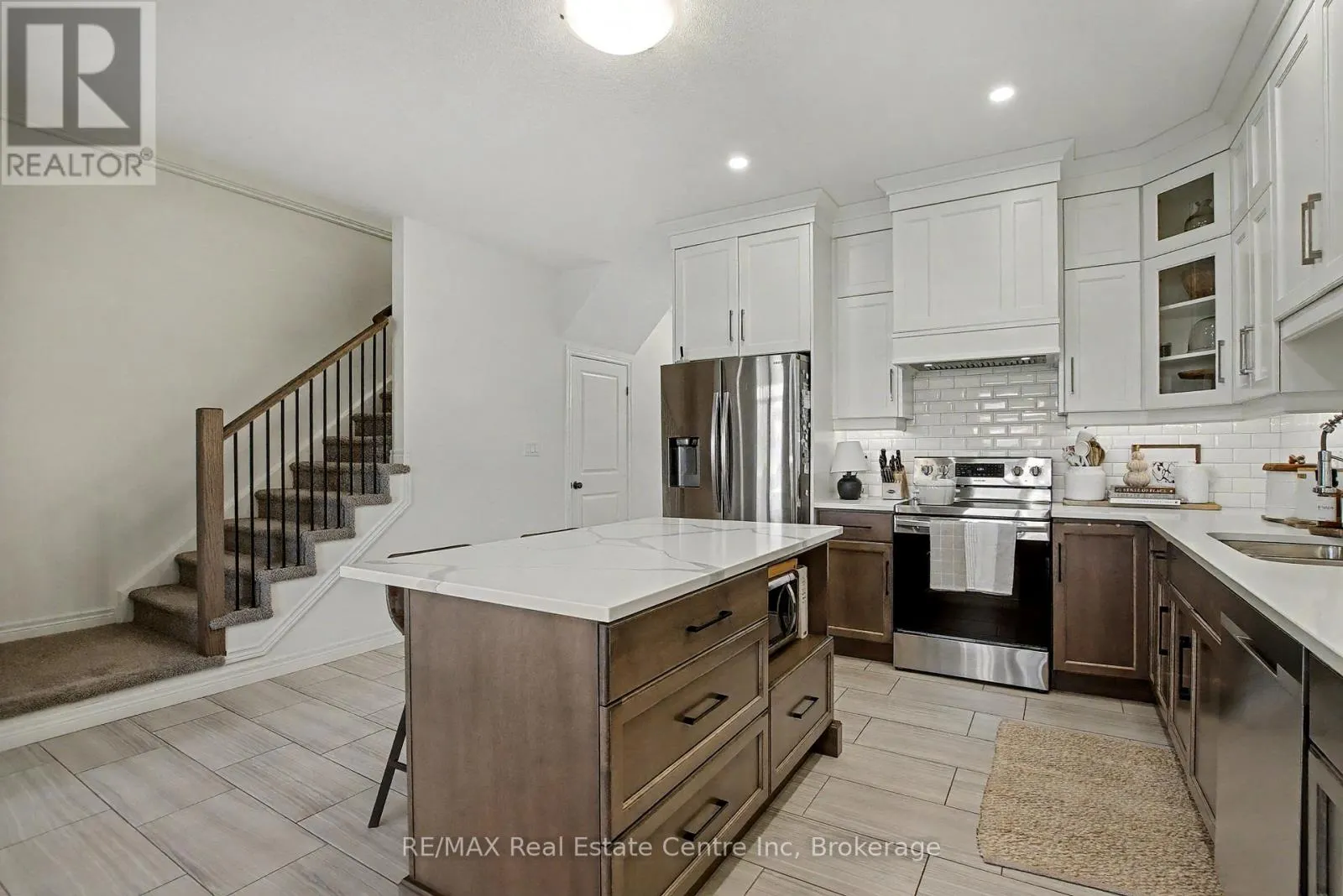 7 - 22 MARSHALL DRIVE, #7