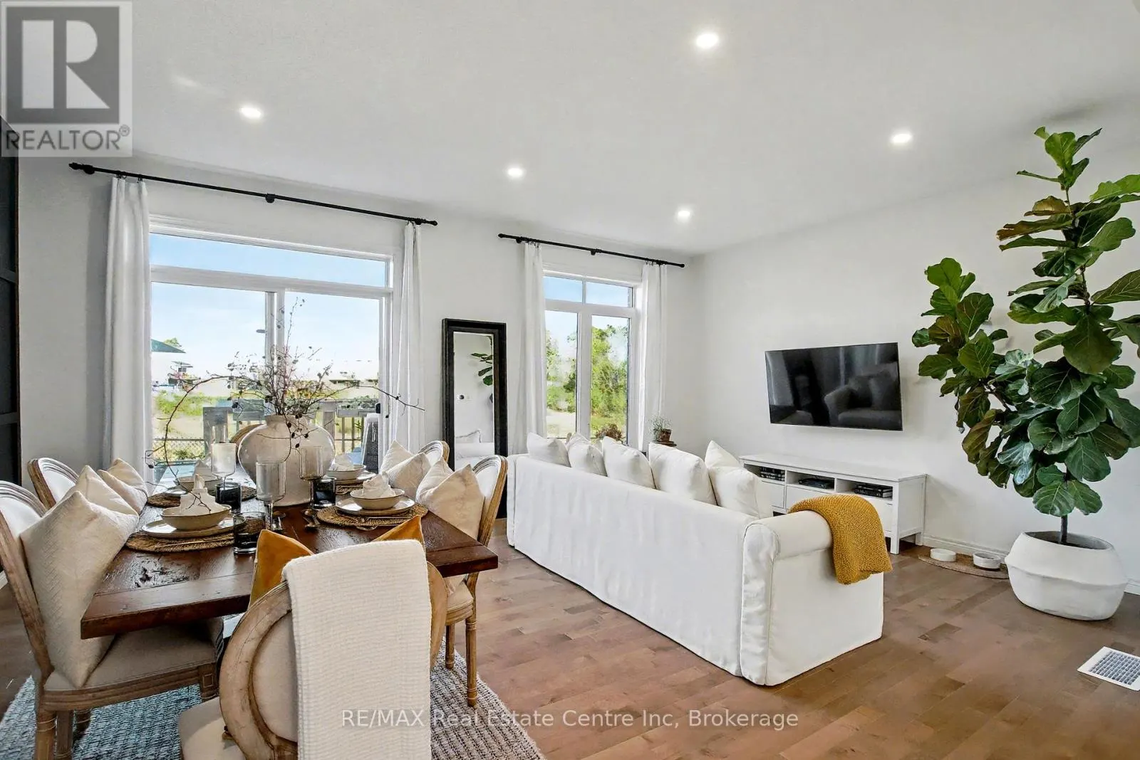 7 - 22 MARSHALL DRIVE, #7