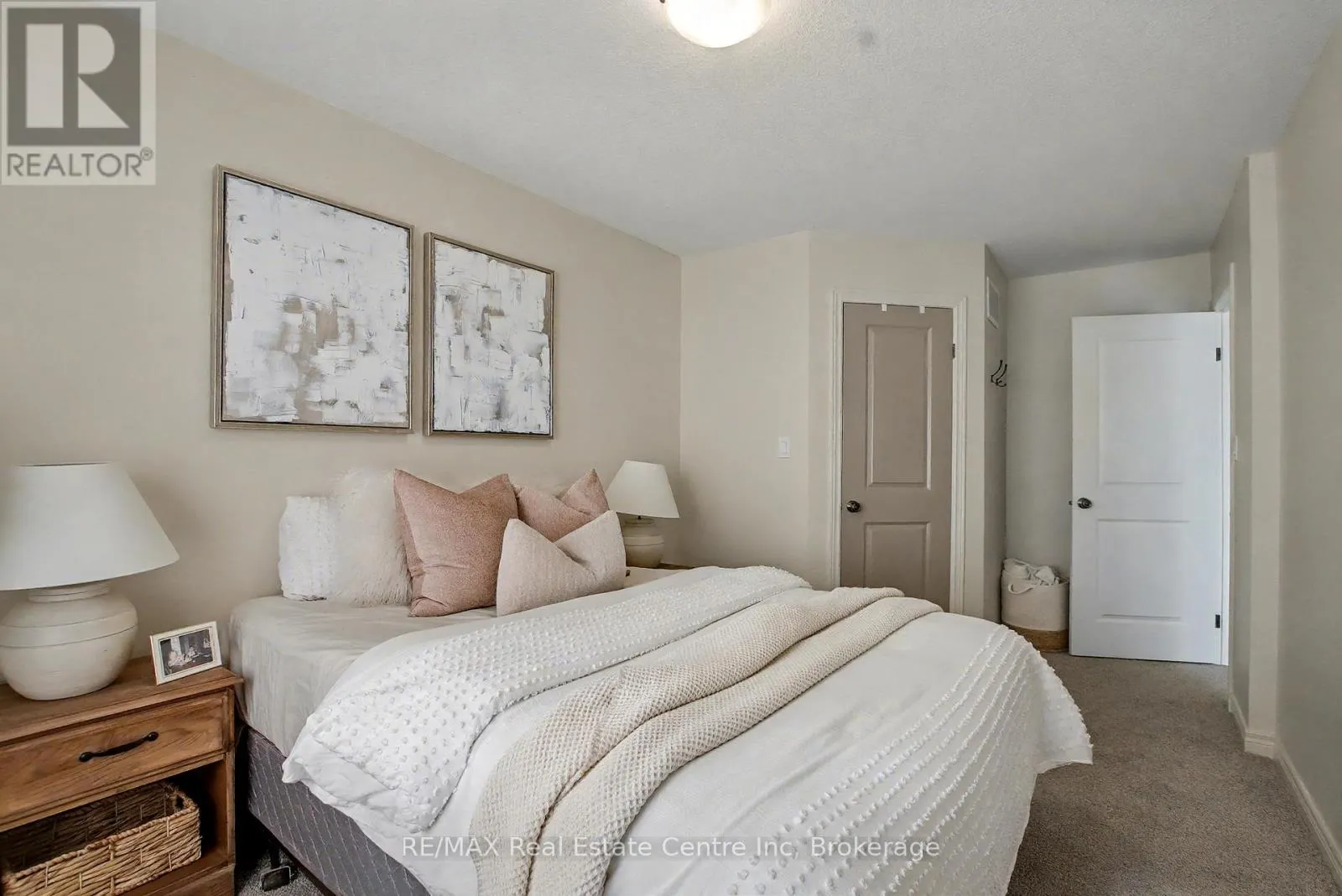 7 - 22 MARSHALL DRIVE, #7