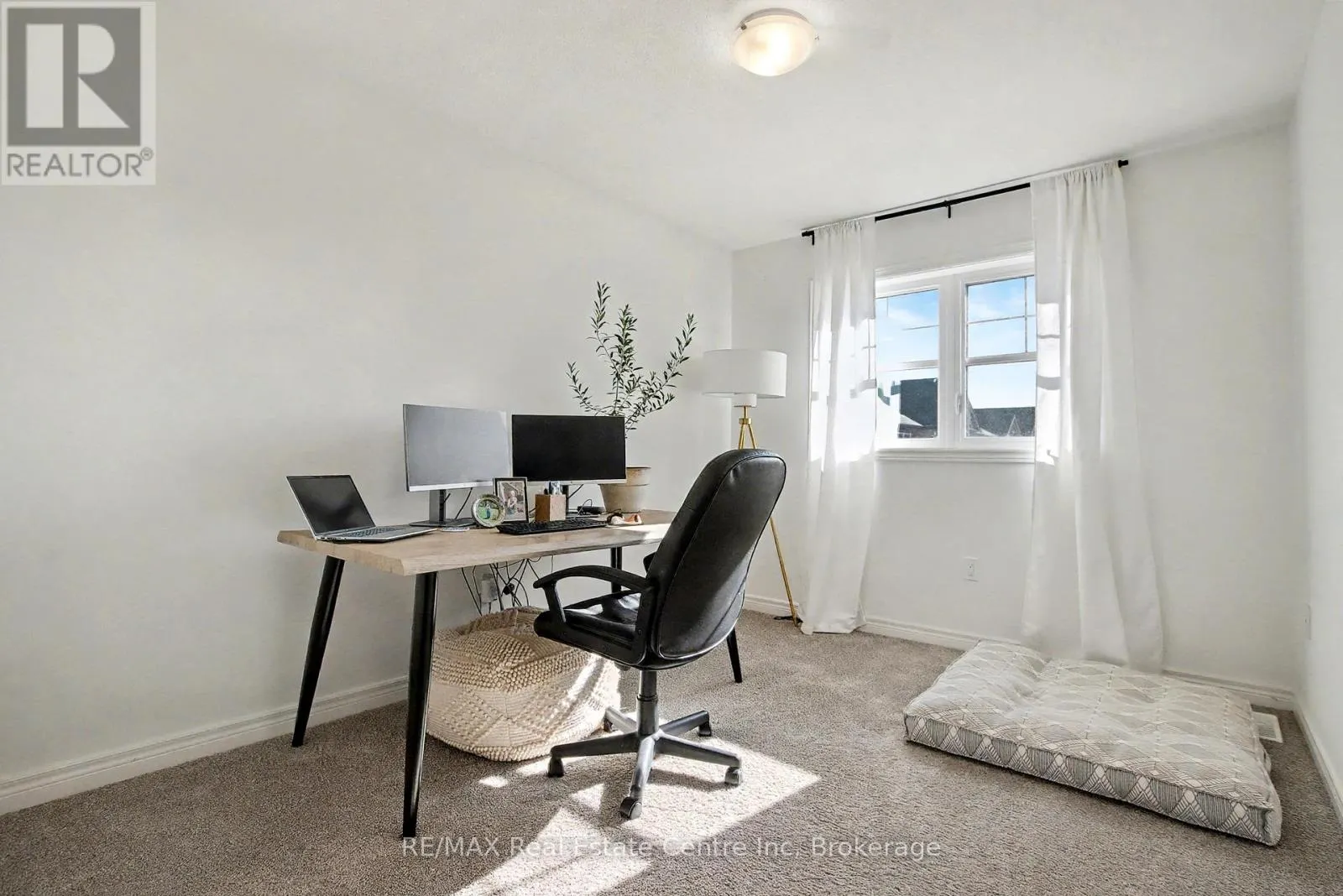 7 - 22 MARSHALL DRIVE, #7
