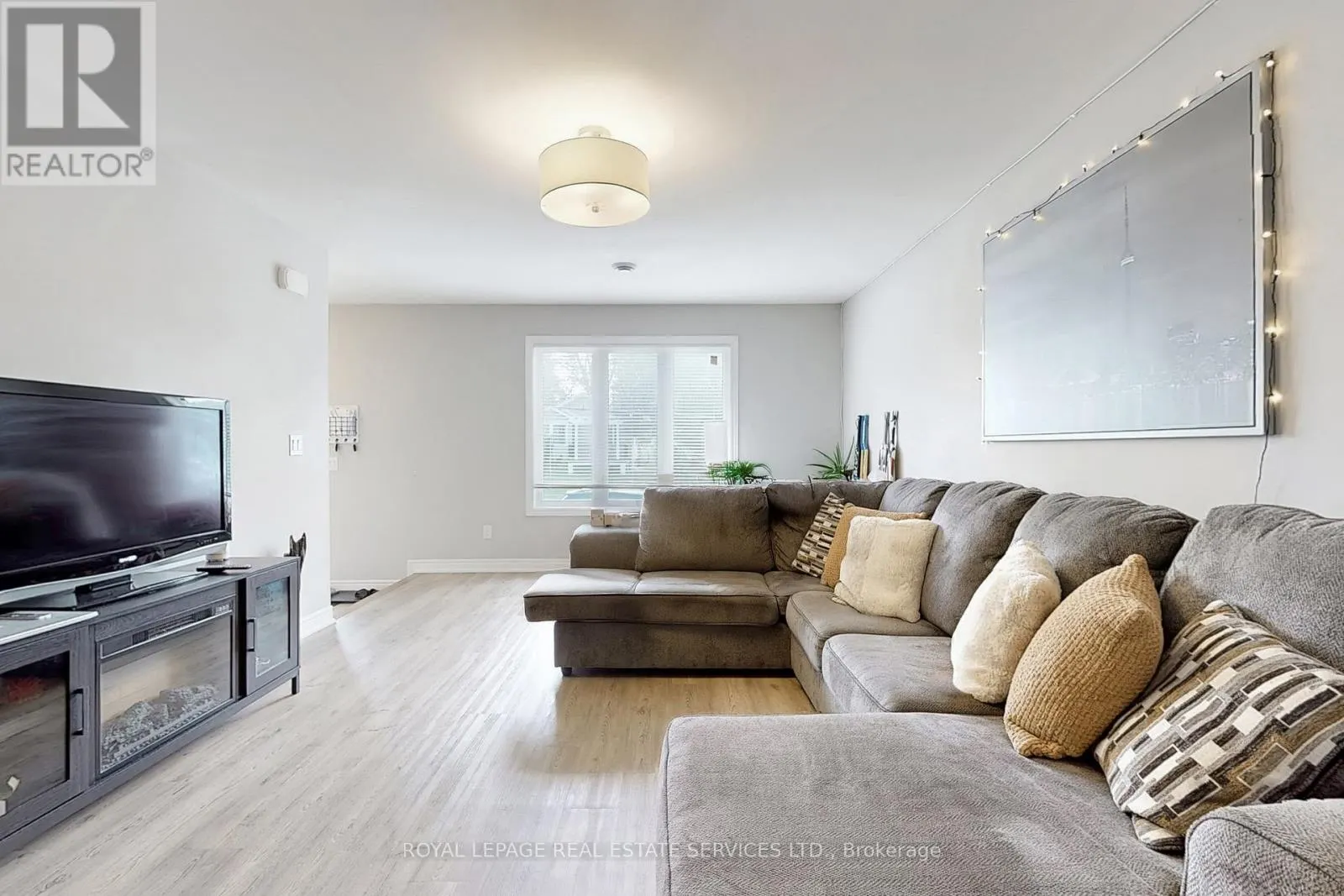 89 LOUTH STREET