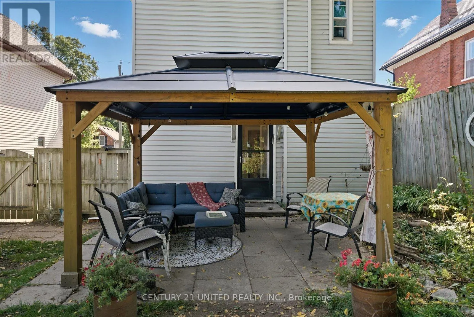 536 BOLIVAR STREET