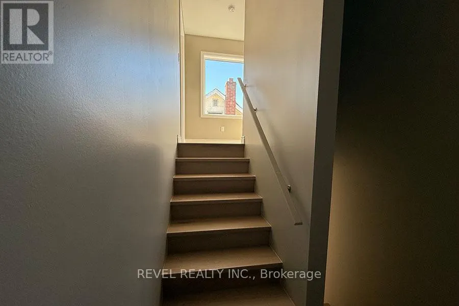 9 CROSIER STREET