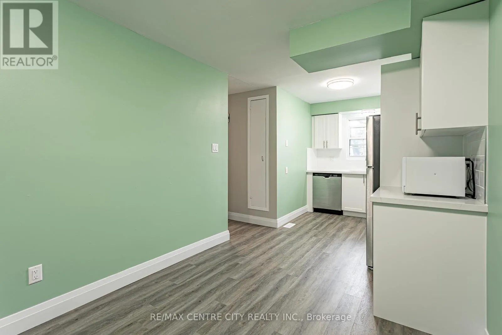 42 - 900 POND VIEW ROAD, #42