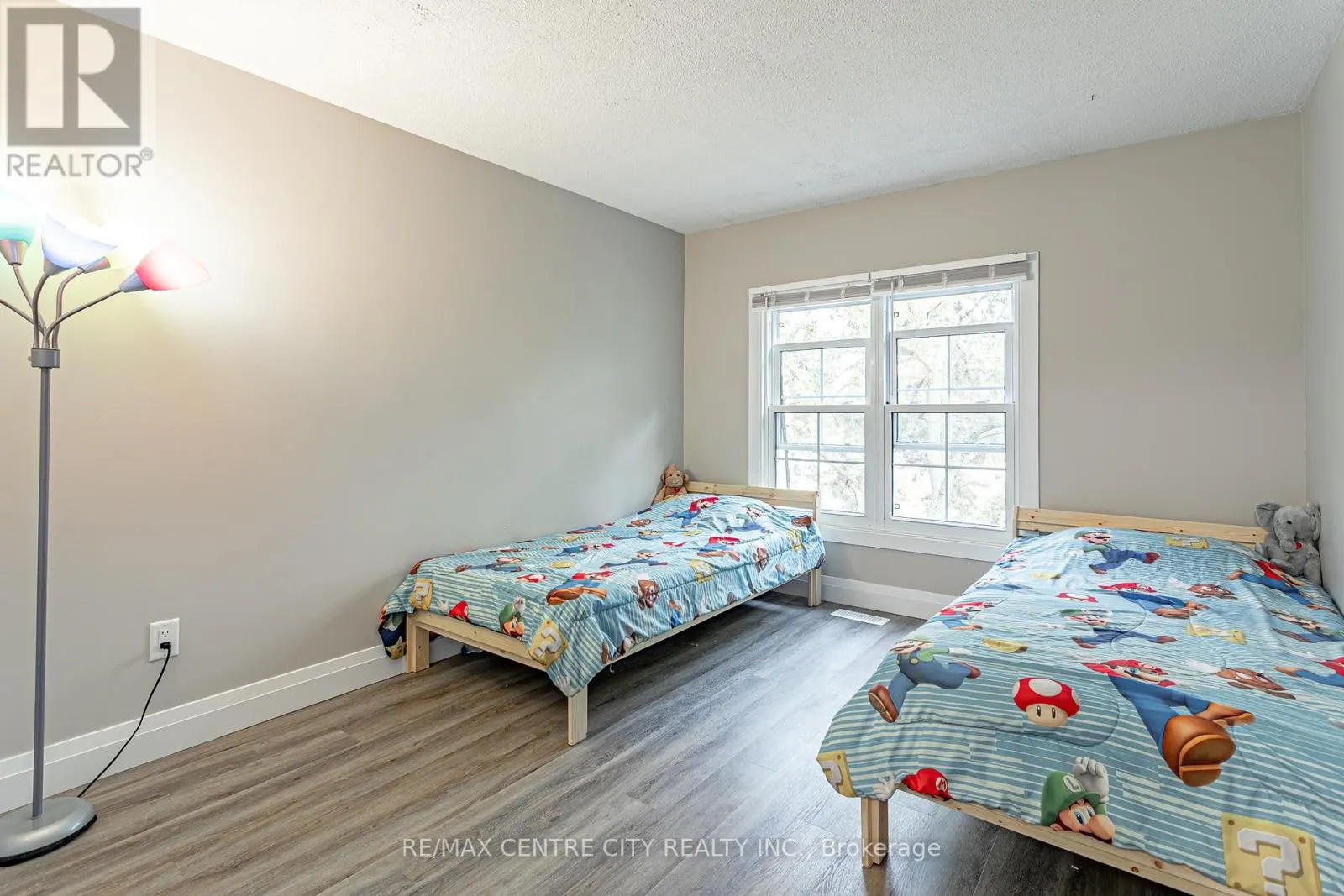 42 - 900 POND VIEW ROAD, #42