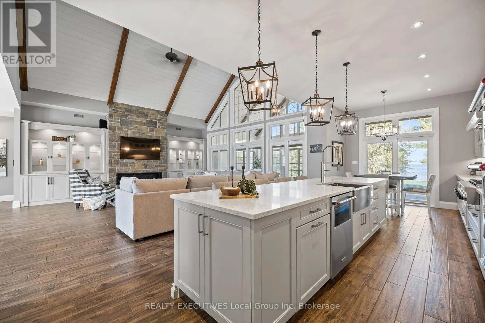 34 SUNRISE BAY DRIVE