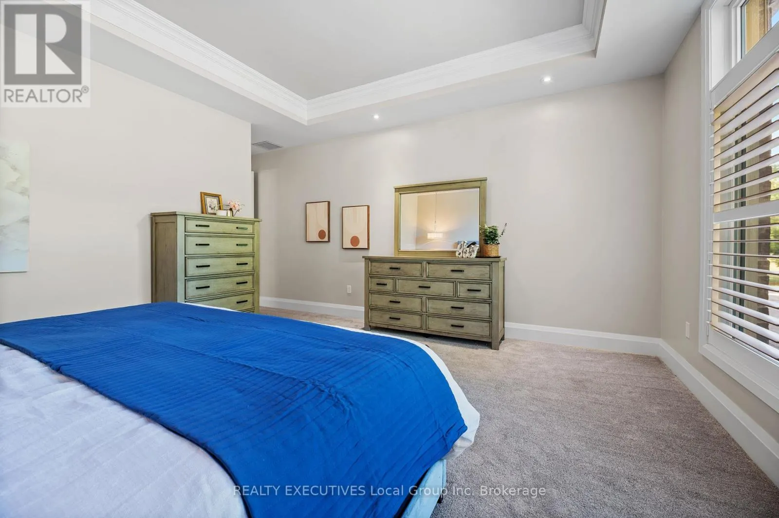 34 SUNRISE BAY DRIVE