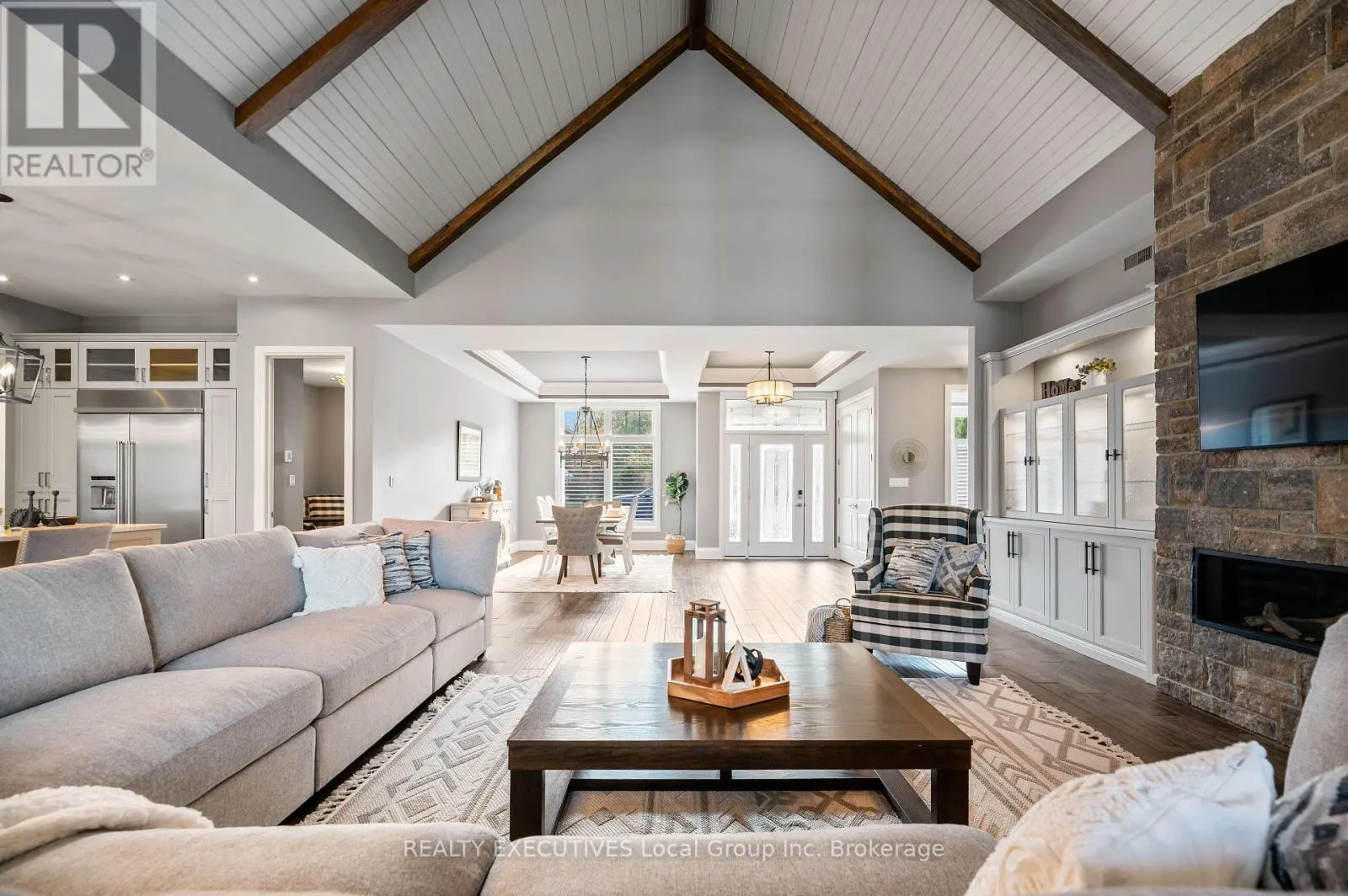 34 SUNRISE BAY DRIVE