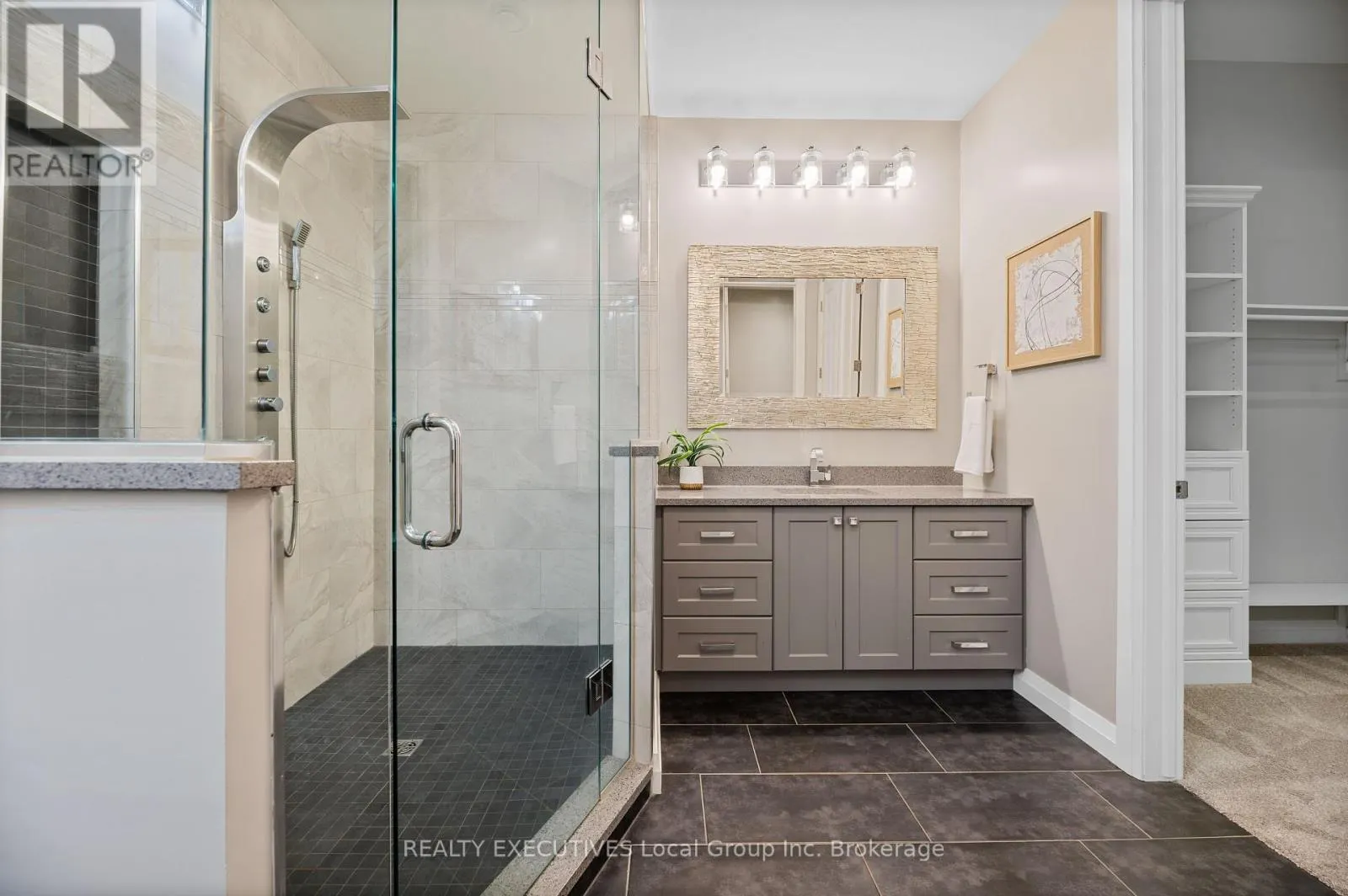 34 SUNRISE BAY DRIVE
