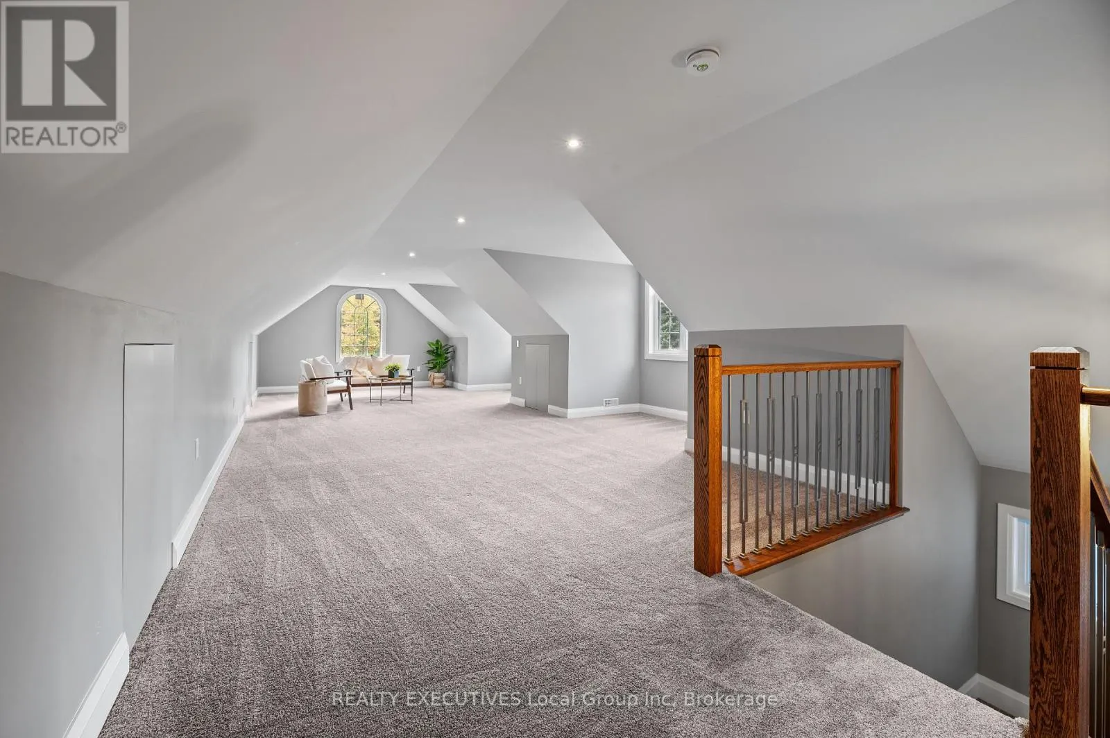 34 SUNRISE BAY DRIVE