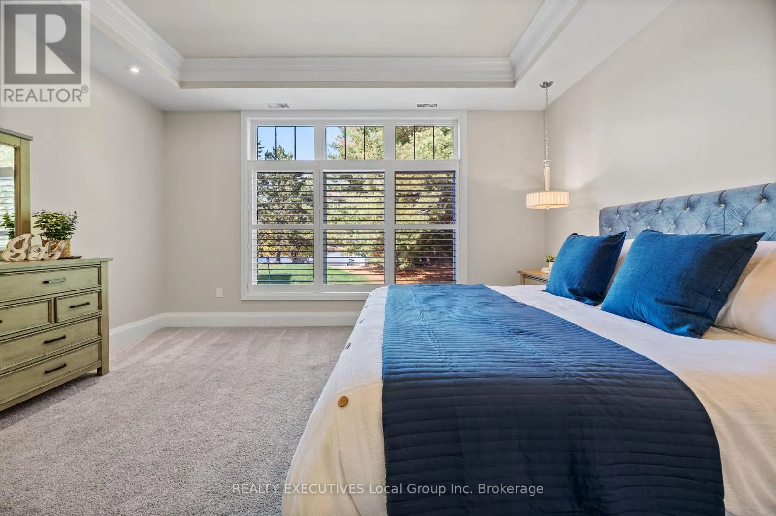 34 SUNRISE BAY DRIVE