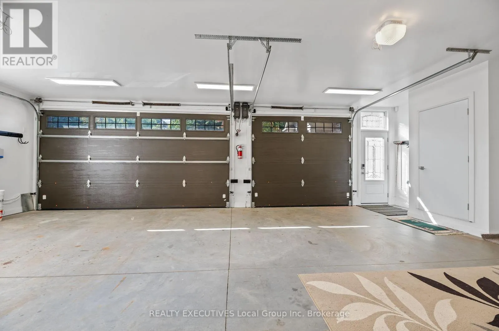 34 SUNRISE BAY DRIVE