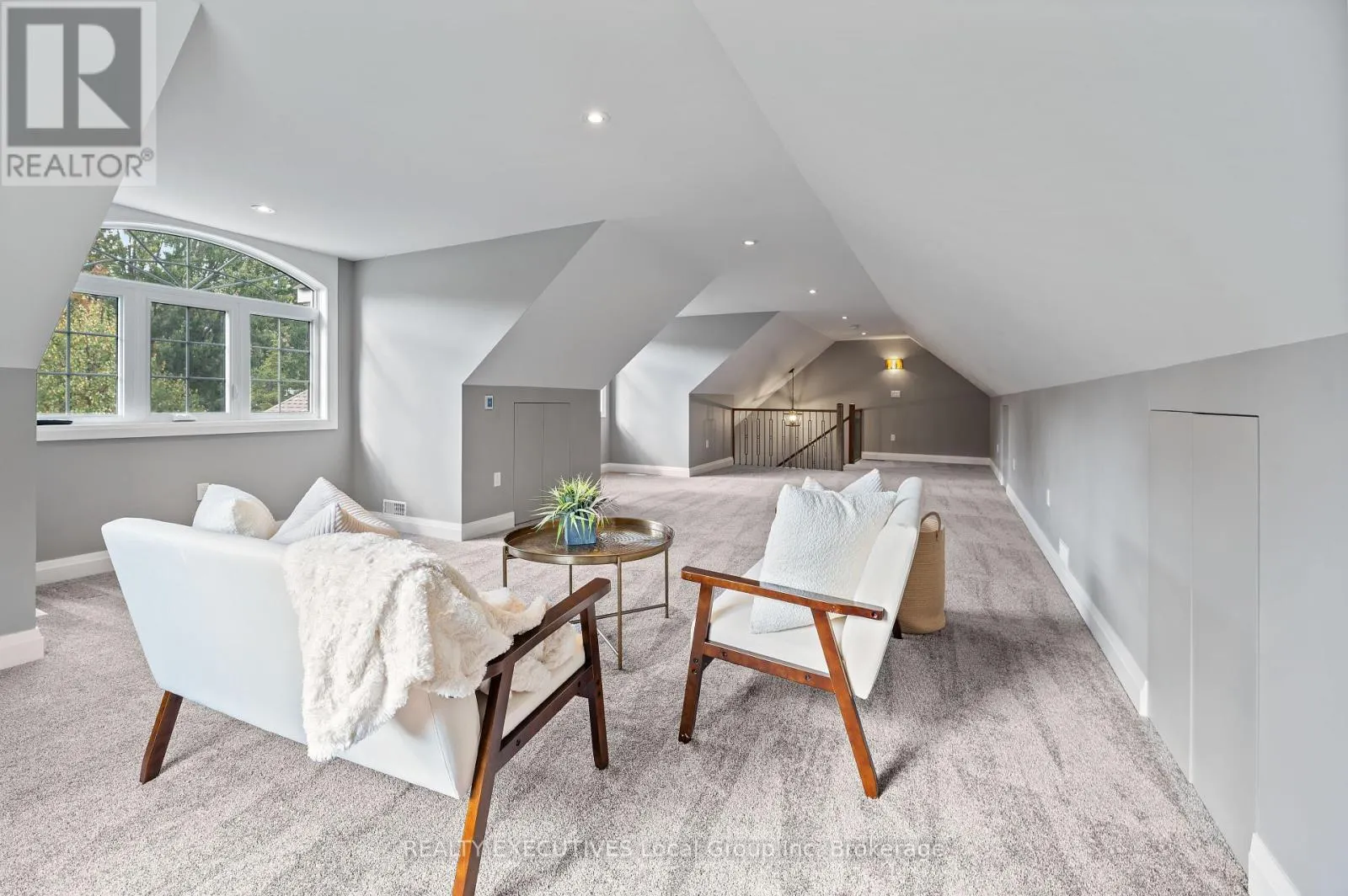 34 SUNRISE BAY DRIVE