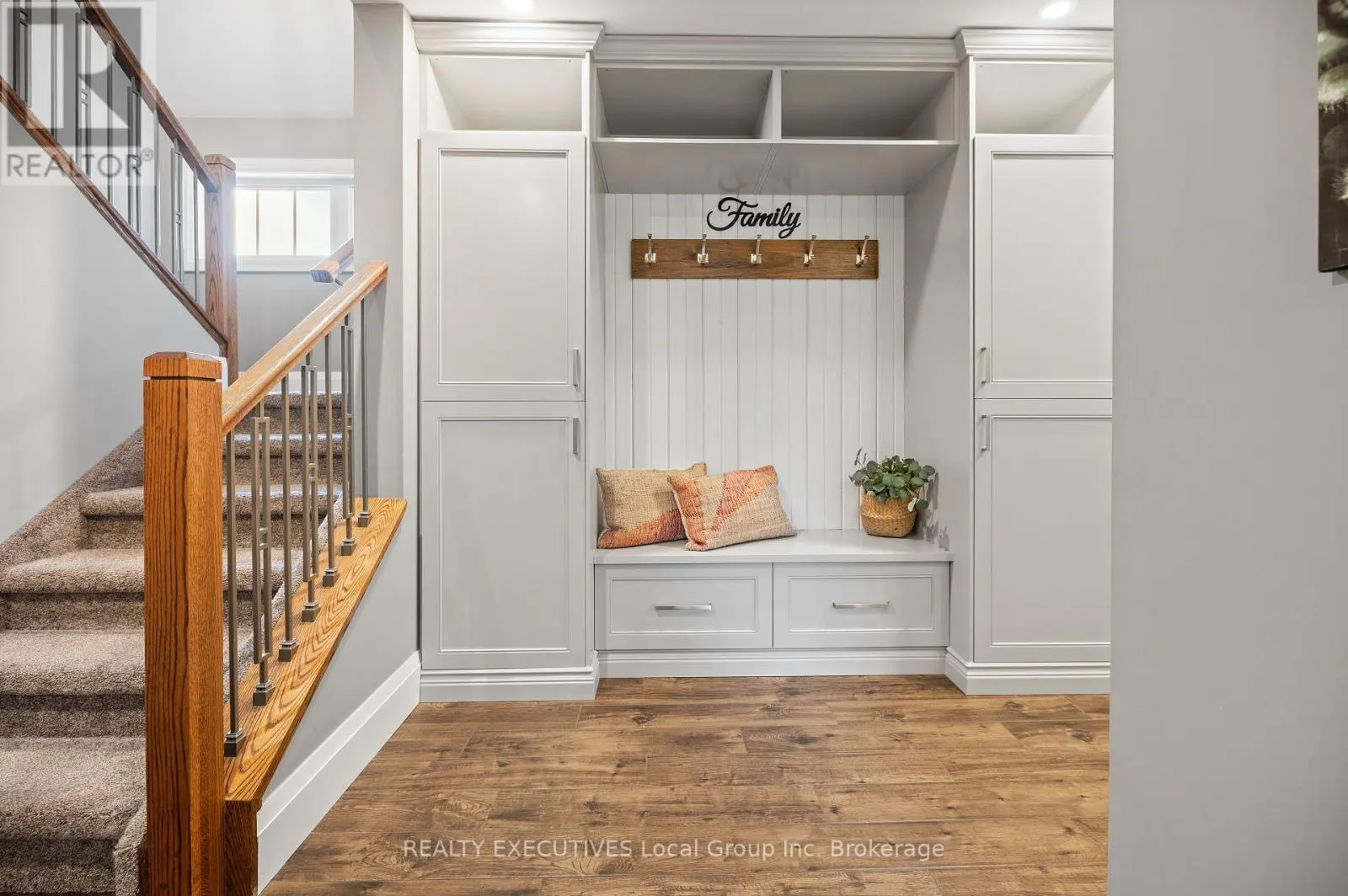 34 SUNRISE BAY DRIVE
