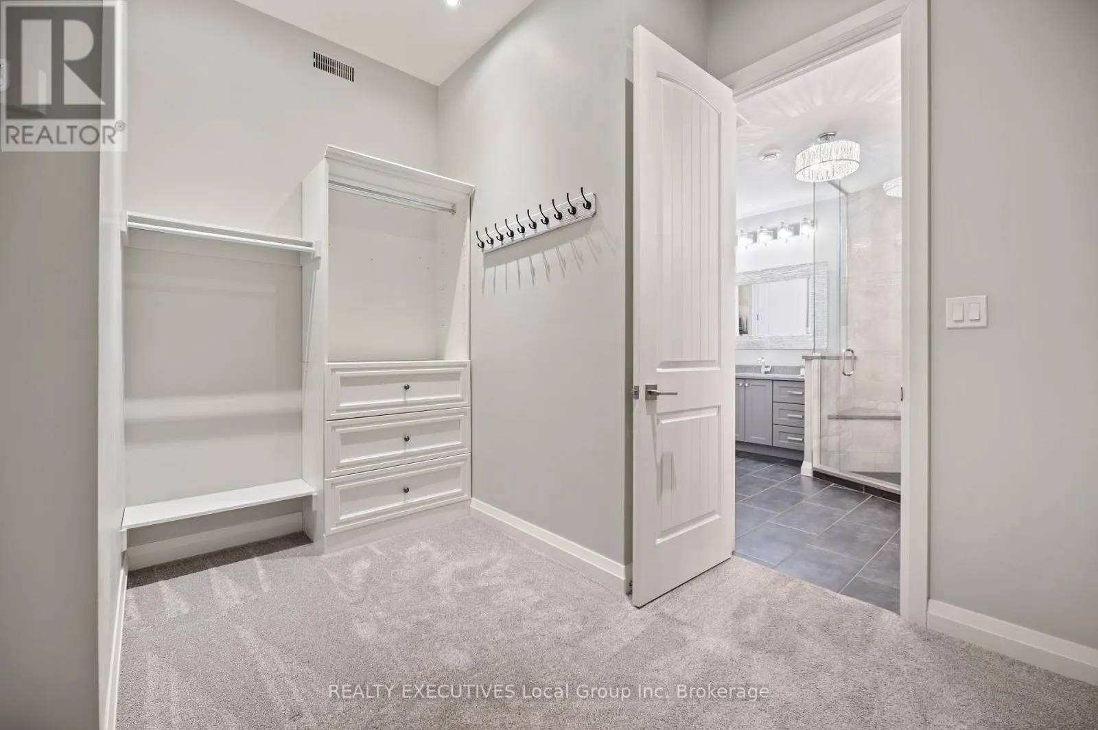34 SUNRISE BAY DRIVE