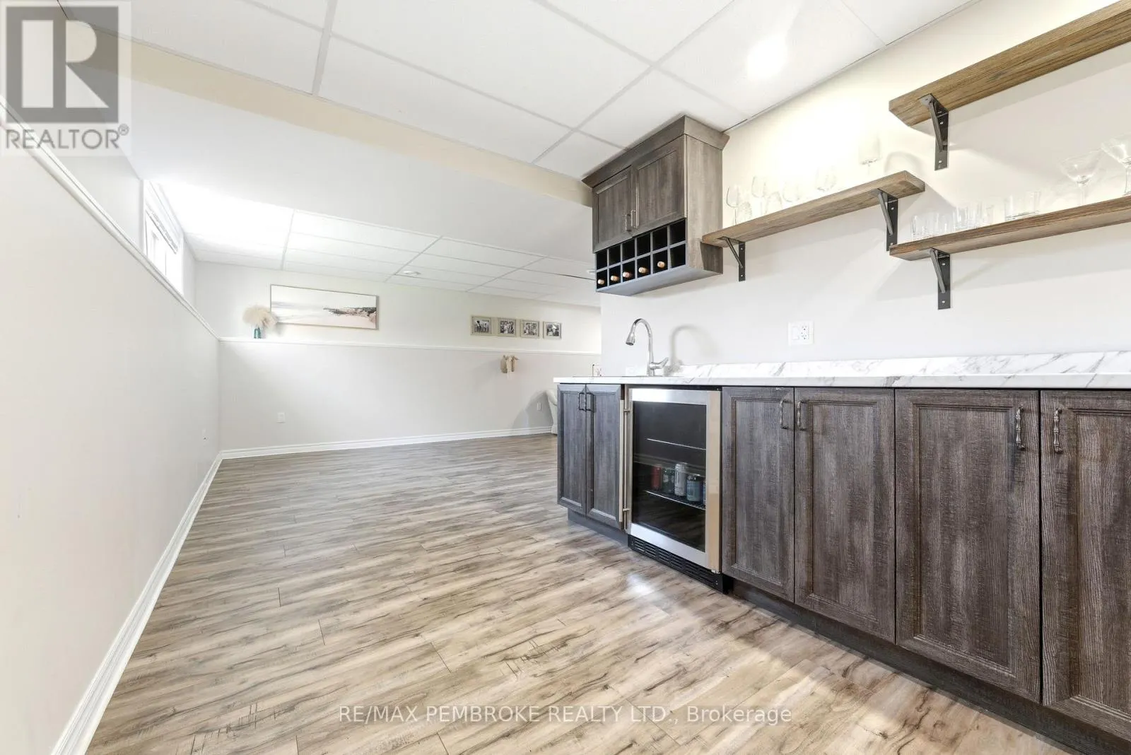 9 TERRANCE DRIVE