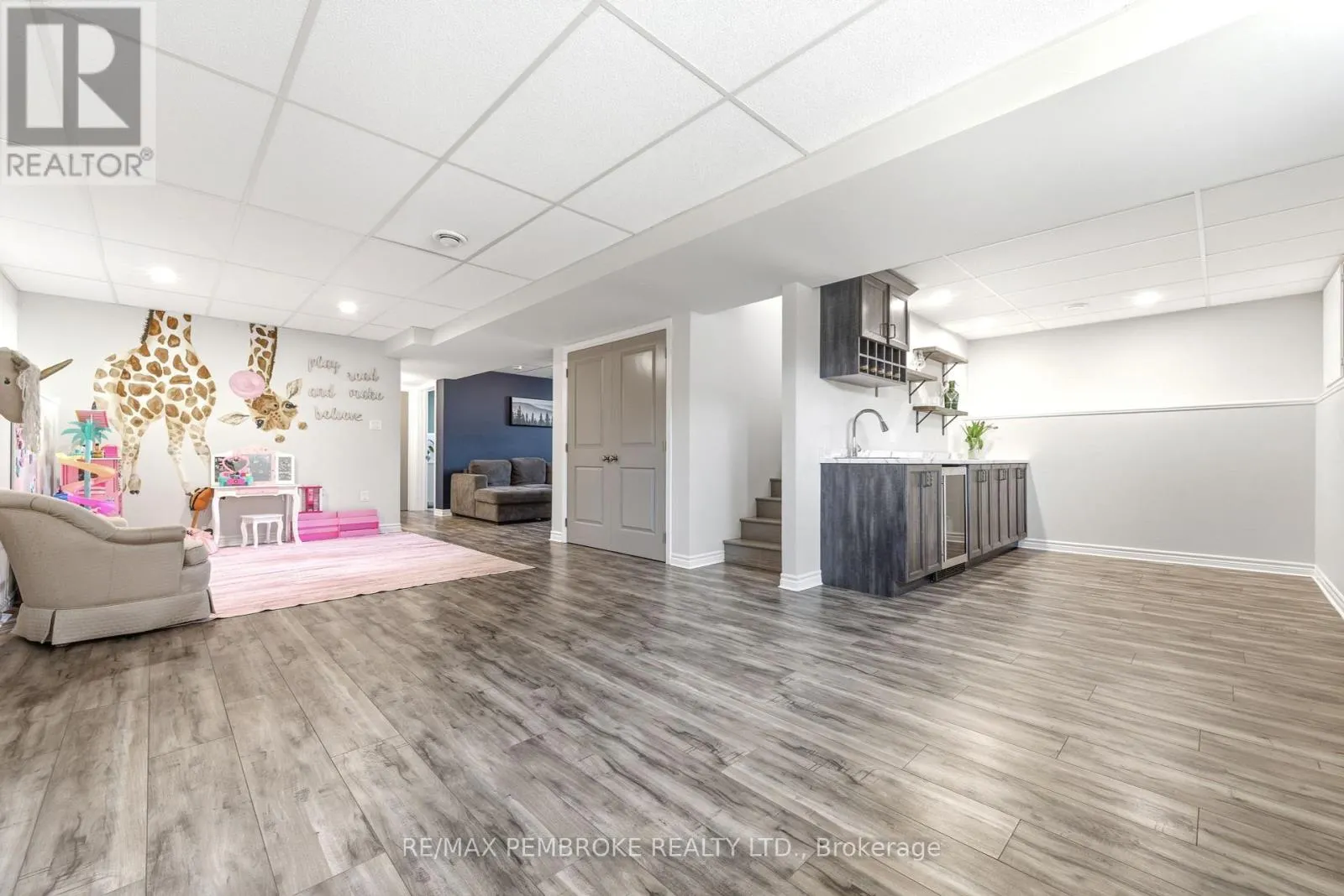 9 TERRANCE DRIVE