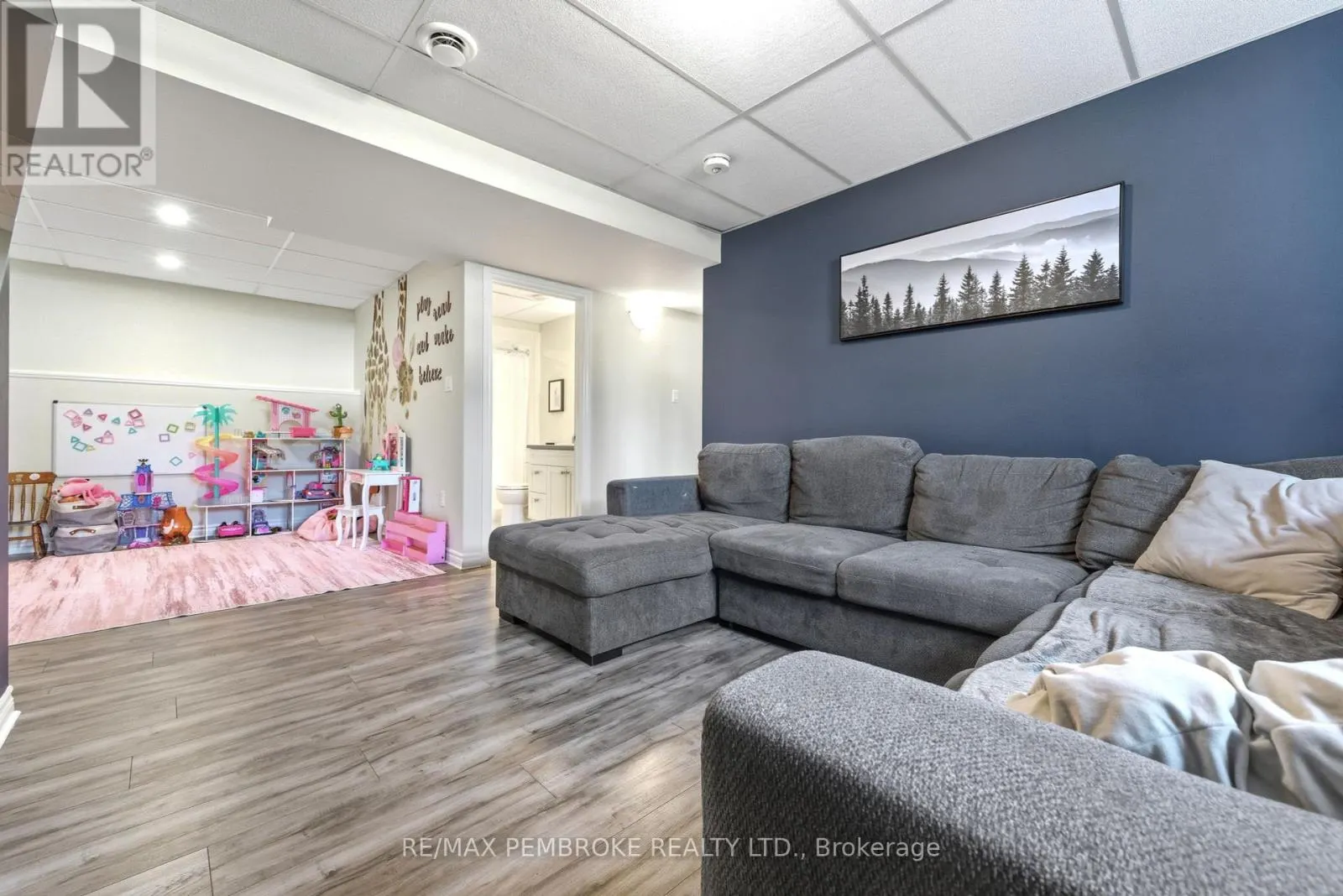 9 TERRANCE DRIVE