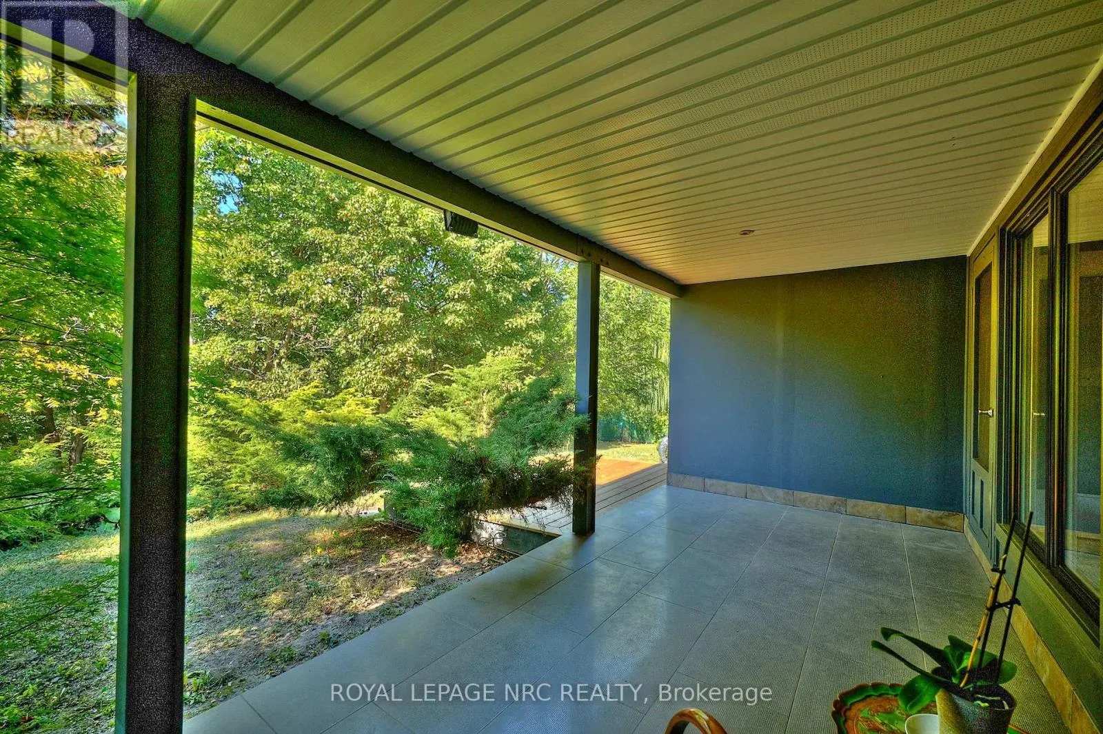 7 WOODMOUNT DRIVE