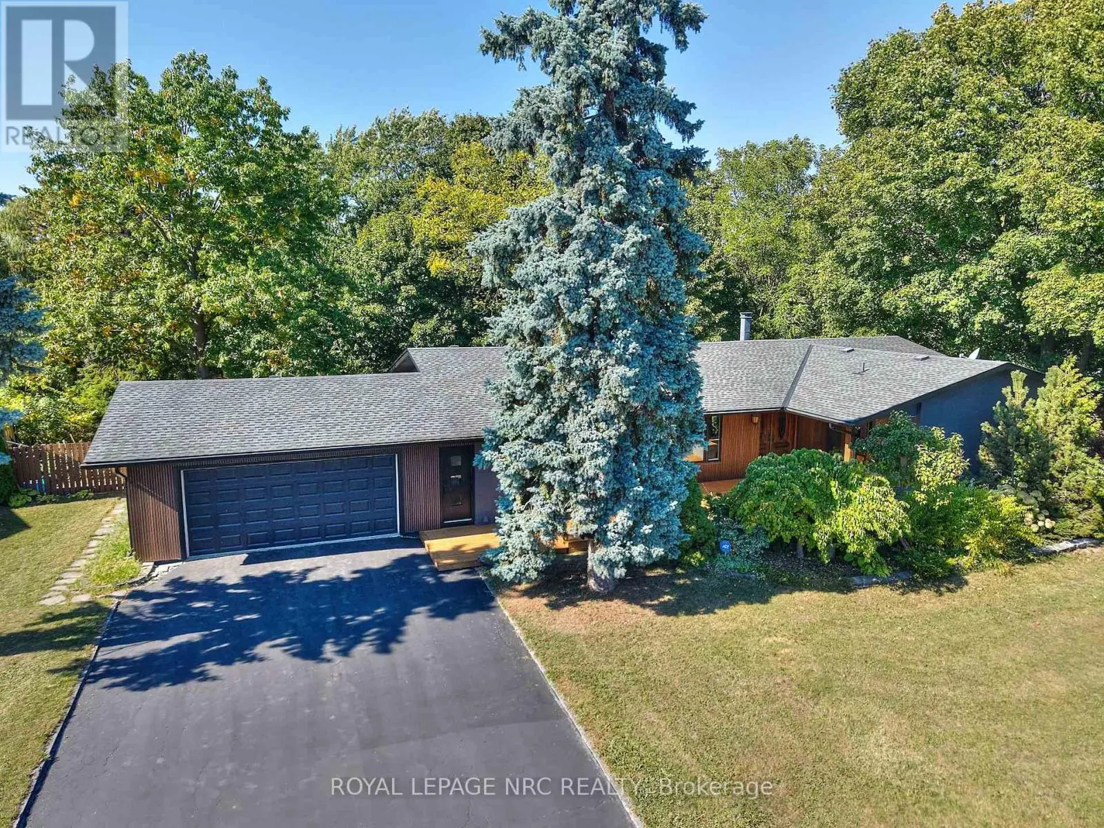 7 WOODMOUNT DRIVE